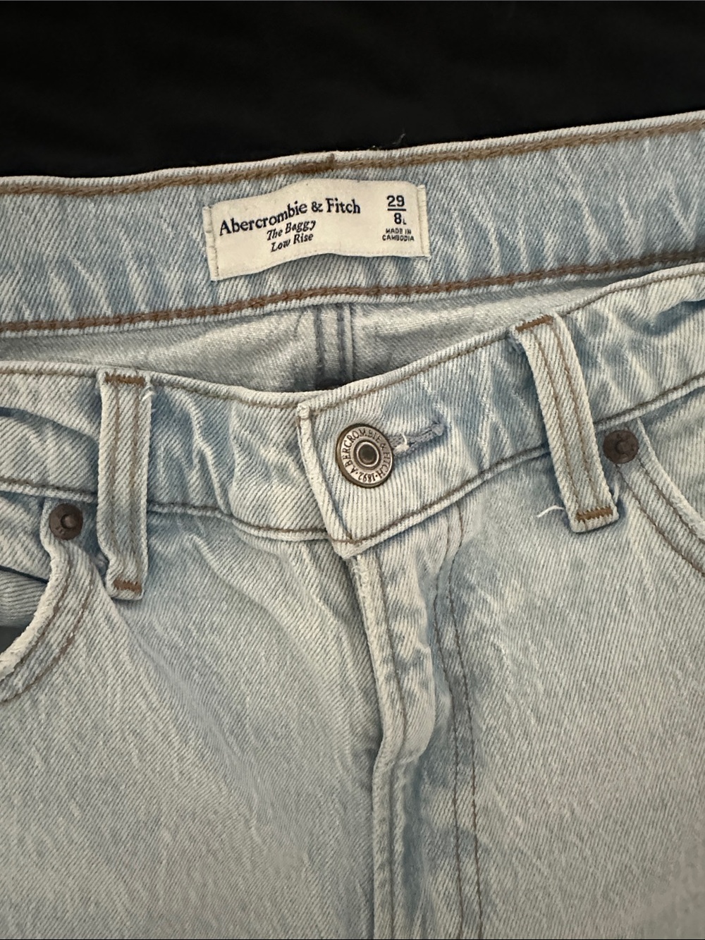 Abercrombie & Fitch Light Blue the baggy, low rise Women’s Jeans 8 long like new